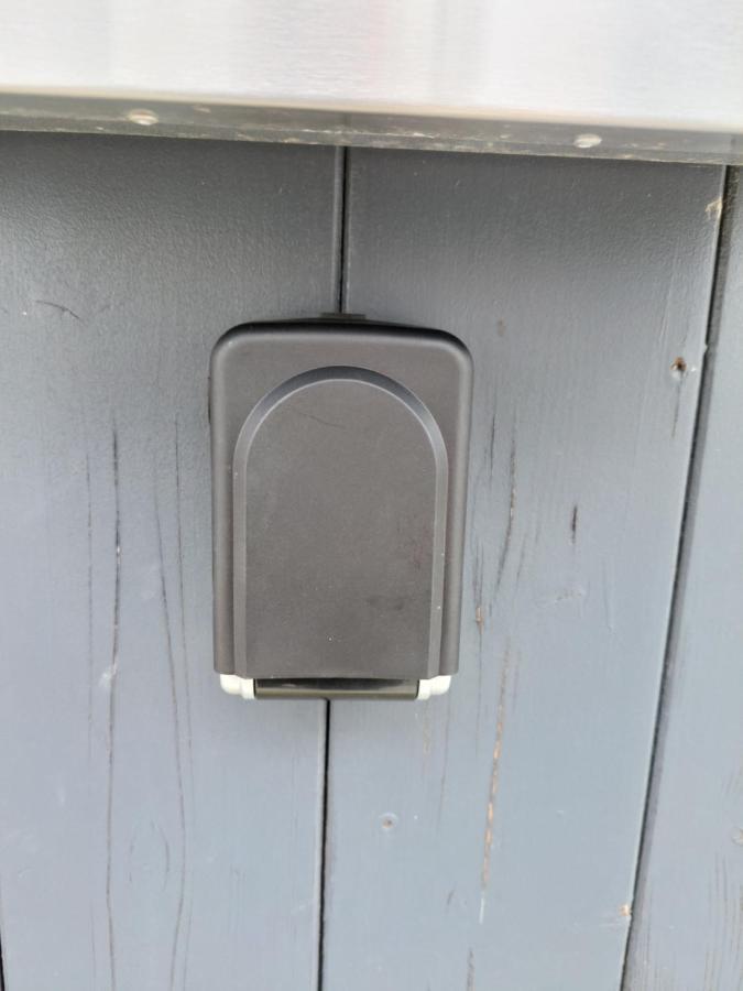 Modernes Near Erfurt, Mit Kaffeevollautomat, Entertainmentpaket, Wlan , Einkaufsmöglichkeiten Und Kostenlosen Parkplatz Für Pkw Und Transporter * Elxleben
