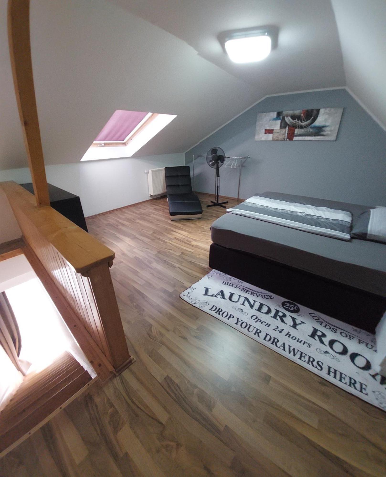 Apartment Modernes Near Erfurt, Mit Kaffeevollautomat, Entertainmentpaket, Wlan , Einkaufsmöglichkeiten Und Kostenlosen Parkplatz Für Pkw Und Transporter Elxleben