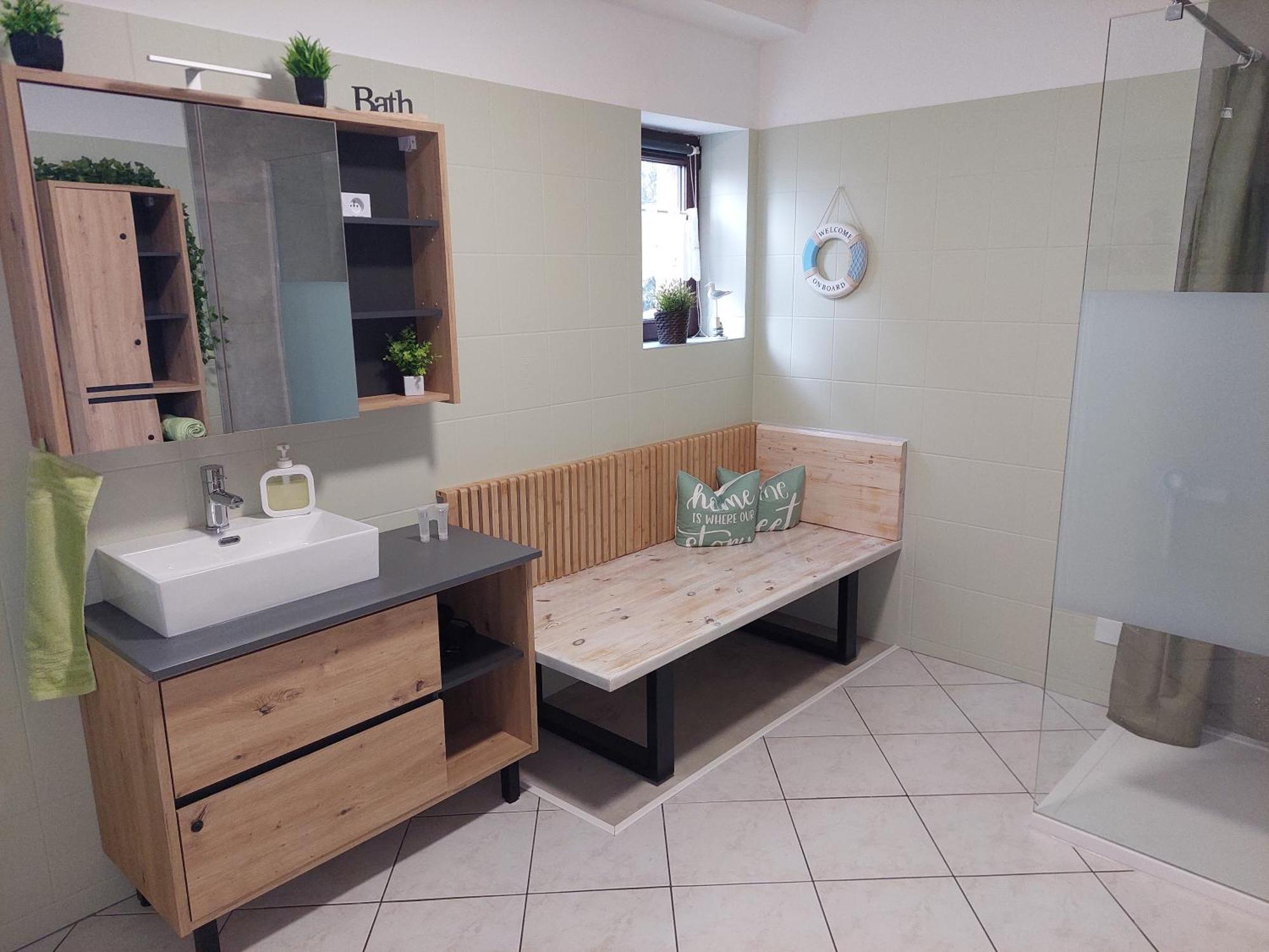 Modernes Appartement: Erfurt Autobahn Oasis Apartment
