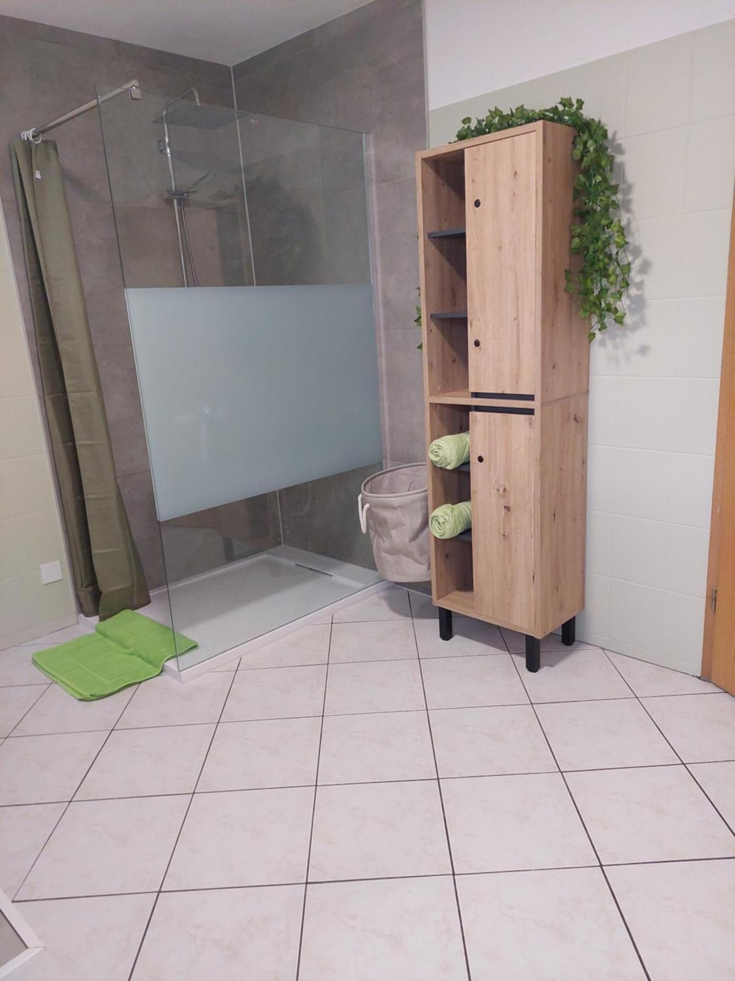Modernes Appartement: Erfurt Autobahn Oasis Apartment *